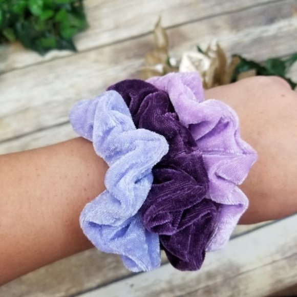 Accessories - Brandy Melville Photo + 3 Velvet Pastel Scrunchie